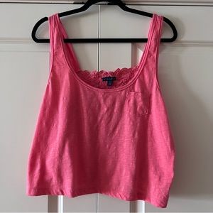 AMERICAN EAGLE OUTFITTERS - PINK CROPPED TANK TOP WITH LACE BACK PANEL
